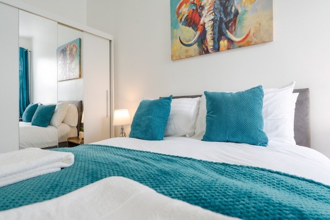 Accommodation Bootle | Short Let Apartments near Liverpool City , Contractor Accommodation & Weekly Rentals Near City Centre Book-Accommodation-Bootle-for-short-let-apartments-Liverpool,-contractor-stays,-and-serviced-accommodation-near-Anfield-Stadium-&-Crosby-Beach