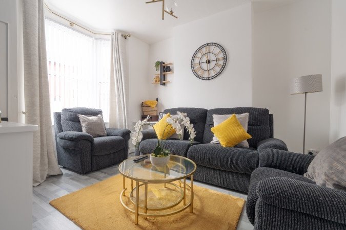 Accommodation Bootle | Short Let Apartments near Liverpool City , Contractor Accommodation & Weekly Rentals Near City Centre Book-Accommodation-Bootle-for-short-let-apartments-Liverpool,-contractor-stays,-and-serviced-accommodation-near-Anfield-Stadium-&-Crosby-Beach