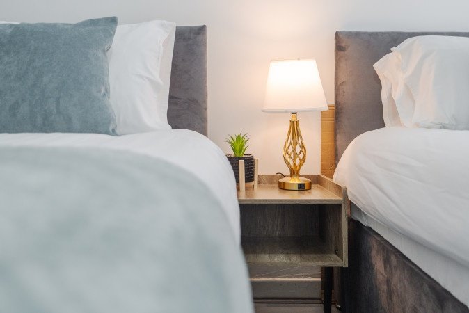 Accommodation Bootle | Short Let Apartments near Liverpool City , Contractor Accommodation & Weekly Rentals Near City Centre Book-Accommodation-Bootle-for-short-let-apartments-Liverpool,-contractor-stays,-and-serviced-accommodation-near-Anfield-Stadium-&-Crosby-Beach