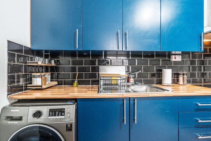 Accommodation Bootle | Short Let Apartments near Liverpool City , Contractor Accommodation & Weekly Rentals Near City Centre Book-Accommodation-Bootle-for-short-let-apartments-Liverpool,-contractor-stays,-and-serviced-accommodation-near-Anfield-Stadium-&-Crosby-Beach