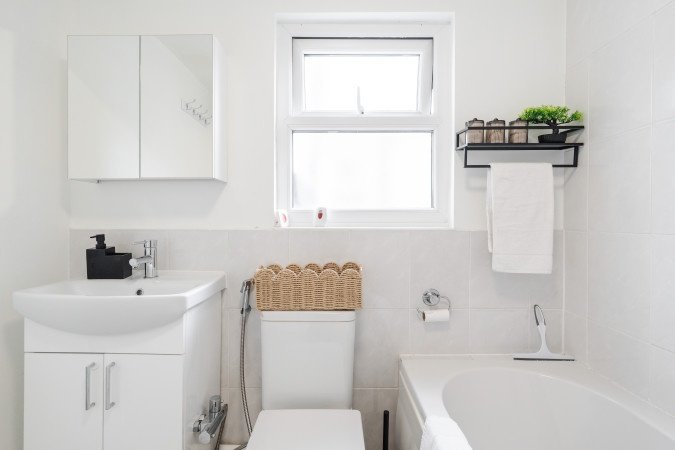 Accommodation Bootle | Short Let Apartments near Liverpool City , Contractor Accommodation & Weekly Rentals Near City Centre Book-Accommodation-Bootle-for-short-let-apartments-Liverpool,-contractor-stays,-and-serviced-accommodation-near-Anfield-Stadium-&-Crosby-Beach