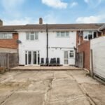 Stay at Short Let Apartments Northolt in West London. Spacious family accommodation near Heathrow, transport links, and local attractions.