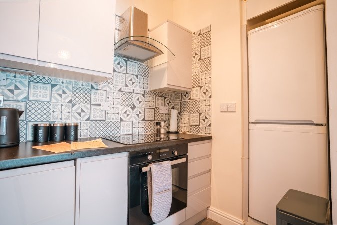 Accommodation Near Brighton Beach | Seaside Holiday Apartment Near Brighton Marina Book-accommodation-near-Brighton-Beach-at-our-modern-seaside-apartment-with-parking-near-Brighton-Pier.-Ideal-for-holiday-rentals-&-short-stays