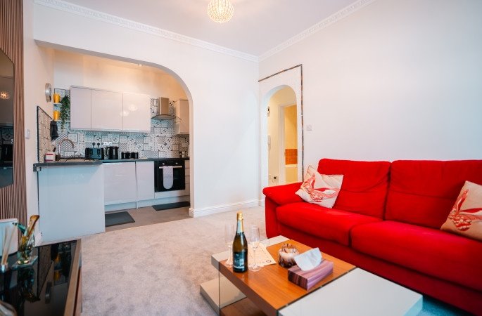 Accommodation Near Brighton Beach | Seaside Holiday Apartment Near Brighton Marina Book-accommodation-near-Brighton-Beach-at-our-modern-seaside-apartment-with-parking-near-Brighton-Pier.-Ideal-for-holiday-rentals-&-short-stays