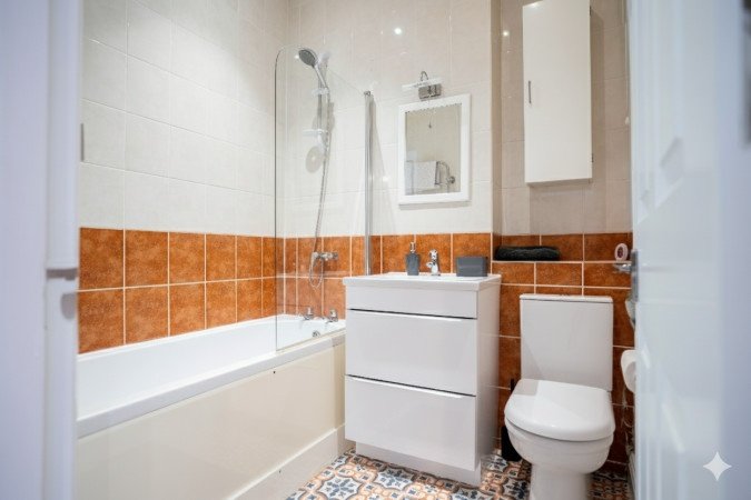 Accommodation Near Brighton Beach | Seaside Holiday Apartment Near Brighton Marina Book-accommodation-near-Brighton-Beach-at-our-modern-seaside-apartment-with-parking-near-Brighton-Pier.-Ideal-for-holiday-rentals-&-short-stays