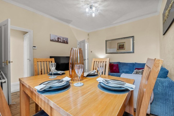 Accommodation in Clayton Manchester near Etihad Stadium Book-accommodation-in-Clayton-Manchester-for-groups,-contractors,-and-families.-Spacious-holiday-home-near-Manchester-City-and-Etihad-Stadium.