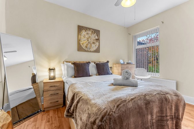 Accommodation in Clayton Manchester near Etihad Stadium Book-accommodation-in-Clayton-Manchester-for-groups,-contractors,-and-families.-Spacious-holiday-home-near-Manchester-City-and-Etihad-Stadium.