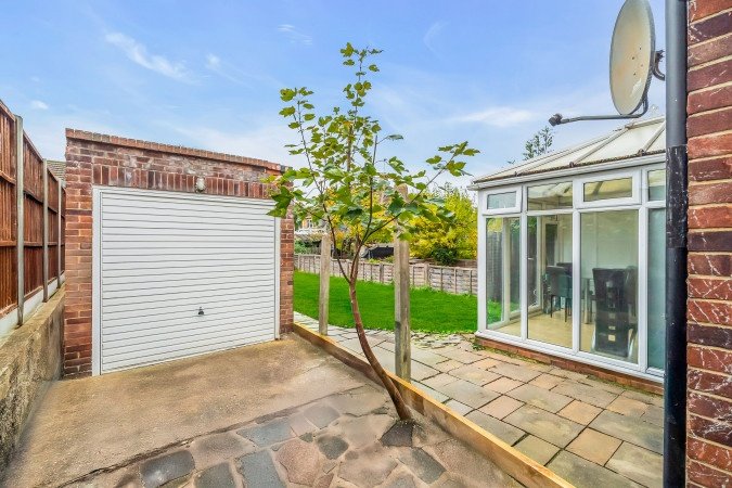 Short Lets Orpington | Family Accommodation Near London Book-Short-Lets-Orpington-for-family-stays-and-business-travel..-Enjoy-self-catering-holiday-accommodation-near-Central-London-and-Kent-attractions.