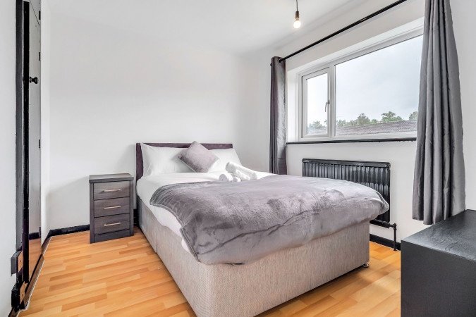 Short Lets Orpington | Family Accommodation Near London Book-Short-Lets-Orpington-for-family-stays-and-business-travel..-Enjoy-self-catering-holiday-accommodation-near-Central-London-and-Kent-attractions.