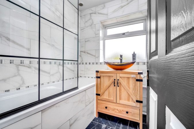 Short Lets Orpington | Family Accommodation Near London Book-Short-Lets-Orpington-for-family-stays-and-business-travel..-Enjoy-self-catering-holiday-accommodation-near-Central-London-and-Kent-attractions.