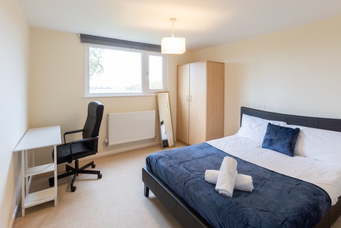 Market Harborough Holiday Rentals | Group Stay Holiday Home Urban Stay Book-Market-Harborough-Holiday-Rentals-for-group-stays-and-business-trips.-Ideal-for-extended-stays-near-transport-links-&-local-attractions.