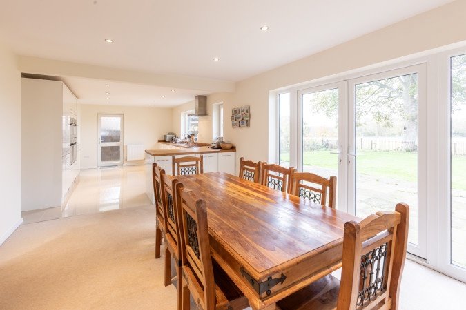 Market Harborough Holiday Rentals | Group Stay Holiday Home Urban Stay Book-Market-Harborough-Holiday-Rentals-for-group-stays-and-business-trips.-Ideal-for-extended-stays-near-transport-links-&-local-attractions.