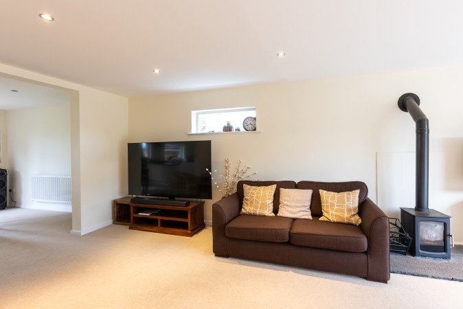 Market Harborough Holiday Rentals | Group Stay Holiday Home Urban Stay Book-Market-Harborough-Holiday-Rentals-for-group-stays-and-business-trips.-Ideal-for-extended-stays-near-transport-links-&-local-attractions.