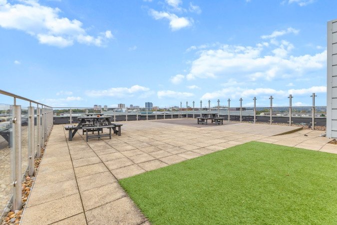 Salford Vacation Rentals | Short Let Apartments Near Manchester Book-Salford-vacation-rentals-near-Manchester-City-Centre,-MediaCityUK.-Ideal-for-contractor-accommodation,-and-business-stays,-and-extended-stay-apartments