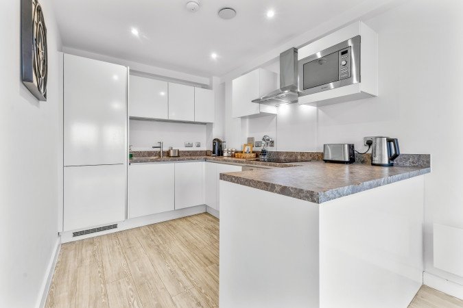 Salford Vacation Rentals | Short Let Apartments Near Manchester Book-Salford-vacation-rentals-near-Manchester-City-Centre,-MediaCityUK.-Ideal-for-contractor-accommodation,-and-business-stays,-and-extended-stay-apartments