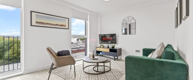 Book Salford vacation rentals near Manchester City Centre, MediaCityUK. Ideal for contractor accommodation, and business stays, and extended stay apartments