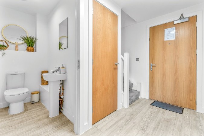 Salford Vacation Rentals | Short Let Apartments Near Manchester Book-Salford-vacation-rentals-near-Manchester-City-Centre,-MediaCityUK.-Ideal-for-contractor-accommodation,-and-business-stays,-and-extended-stay-apartments