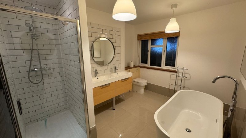 Loughborough Accommodation | Modern Apartment Urban Stay Book-Loughborough-Accommodation-near-the-town-centre.-Ideal-for-short-stays,-business-trips,-and-extended-stays-near-transport-links.