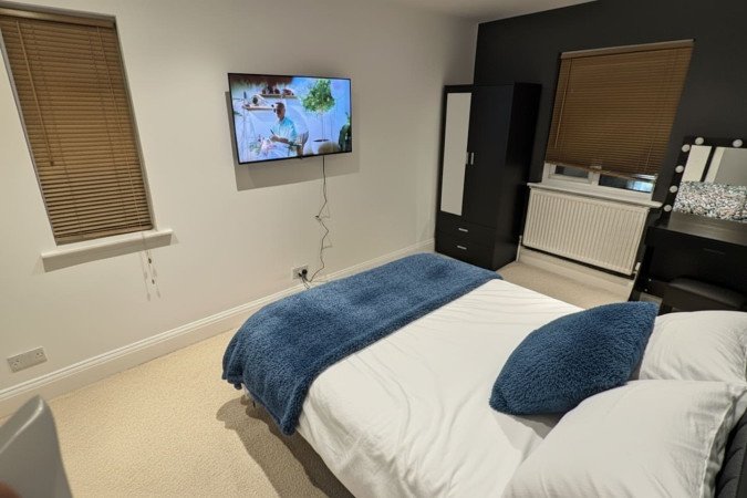 Loughborough Accommodation | Modern Apartment Urban Stay Book-Loughborough-Accommodation-near-the-town-centre.-Ideal-for-short-stays,-business-trips,-and-extended-stays-near-transport-links.