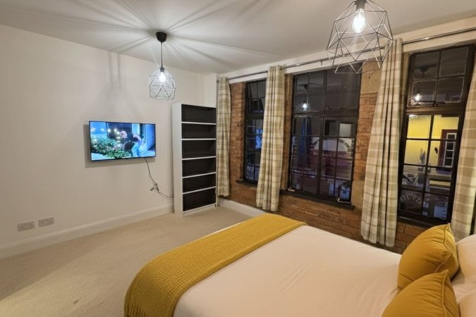 Loughborough Accommodation | Modern Apartment Urban Stay Book-Loughborough-Accommodation-near-the-town-centre.-Ideal-for-short-stays,-business-trips,-and-extended-stays-near-transport-links.