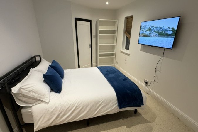 Loughborough Accommodation | Modern Apartment Urban Stay Book-Loughborough-Accommodation-near-the-town-centre.-Ideal-for-short-stays,-business-trips,-and-extended-stays-near-transport-links.