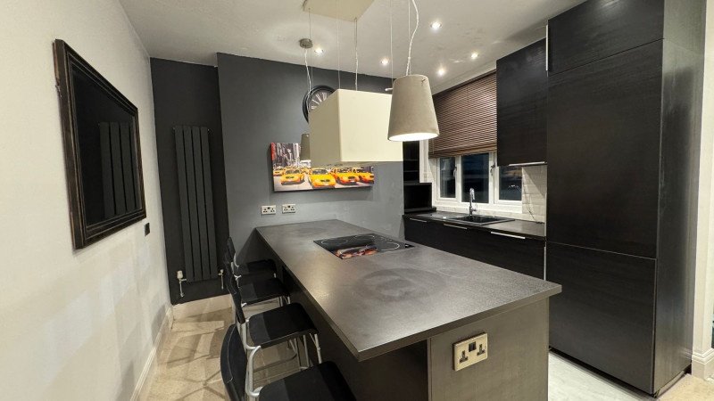 Loughborough Accommodation | Modern Apartment Urban Stay Book-Loughborough-Accommodation-near-the-town-centre.-Ideal-for-short-stays,-business-trips,-and-extended-stays-near-transport-links.