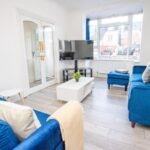 Book holiday homes Portsmouth for 1 week, 1 month or more.Our furnished serviced apartments are ideal for self-catering stays near the harbour