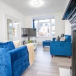 Book holiday homes Portsmouth for 1 week, 1 month or more.Our furnished serviced apartments are ideal for self-catering stays near the harbour