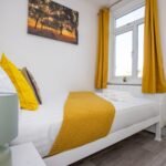 Book holiday homes Portsmouth for 1 week, 1 month or more.Our furnished serviced apartments are ideal for self-catering stays near the harbour