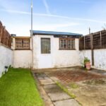 Book holiday homes Portsmouth for 1 week, 1 month or more.Our furnished serviced apartments are ideal for self-catering stays near the harbour