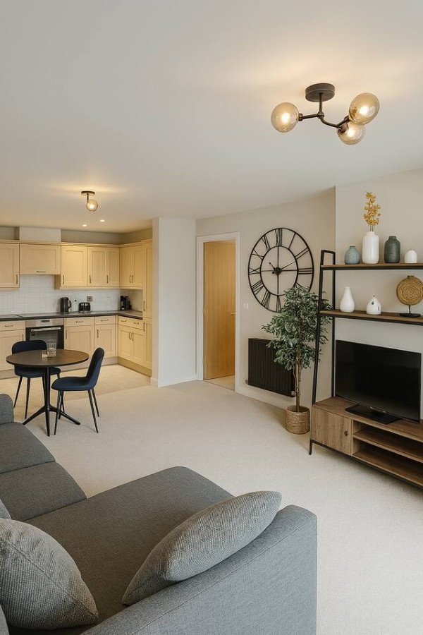 Contractor Accommodation Hatfield | Short Let Apartments Near Station Book-Contractor-Accommodation-Hatfield.-Ideal-for-short-let-apartments,-corporate-lets,-and-extended-stays-near-Station-&-The-Galleria.