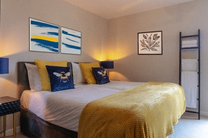 Contractor Accommodation Hatfield | Short Let Apartments Near Station Book-Contractor-Accommodation-Hatfield.-Ideal-for-short-let-apartments,-corporate-lets,-and-extended-stays-near-Station-&-The-Galleria.