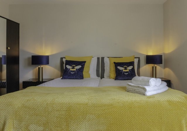 Contractor Accommodation Hatfield | Short Let Apartments Near Station Book-Contractor-Accommodation-Hatfield.-Ideal-for-short-let-apartments,-corporate-lets,-and-extended-stays-near-Station-&-The-Galleria.