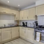 Book Contractor Accommodation Hatfield. Ideal for short let apartments, corporate lets, and extended stays near Station & The Galleria.