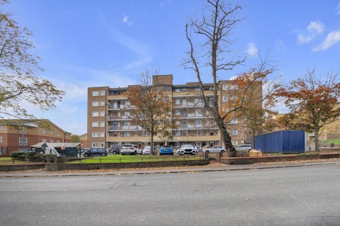 Accommodation near Tulse Hill | South London Apartments Book-accommodation-near-Tulse-Hill-with-free-parking,-WiFi.-Our-self-catering-holiday-apartments-in-South-London-are-near-London-Bridge-&-London.
