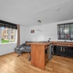 Book Short Term Rentals Croydon in a modern apartment. Ideal for short let apartments, contractor stays, near East Croydon Station. Book Now