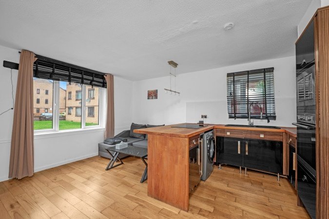 Short Term Rentals Croydon | Corporate Accommodation South London Book-Short-Term-Rentals-Croydon-in-a-modern-apartment.-Ideal-for-short-let-apartments,-contractor-stays,-near-East-Croydon-Station.-Book-Now