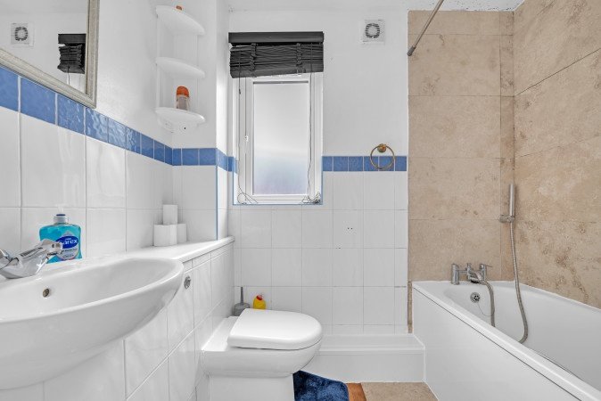 Short Term Rentals Croydon | Corporate Accommodation South London Book-Short-Term-Rentals-Croydon-in-a-modern-apartment.-Ideal-for-short-let-apartments,-contractor-stays,-near-East-Croydon-Station.-Book-Now
