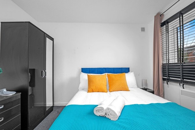 Short Term Rentals Croydon | Corporate Accommodation South London Book-Short-Term-Rentals-Croydon-in-a-modern-apartment.-Ideal-for-short-let-apartments,-contractor-stays,-near-East-Croydon-Station.-Book-Now
