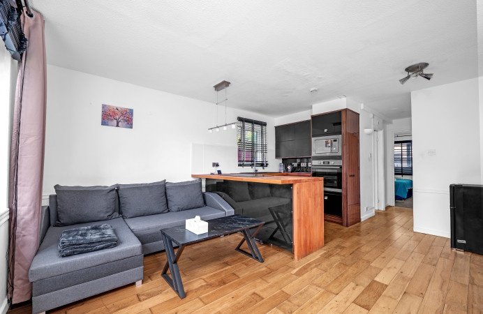 Short Term Rentals Croydon | Corporate Accommodation South London Book-Short-Term-Rentals-Croydon-in-a-modern-apartment.-Ideal-for-short-let-apartments,-contractor-stays,-near-East-Croydon-Station.-Book-Now