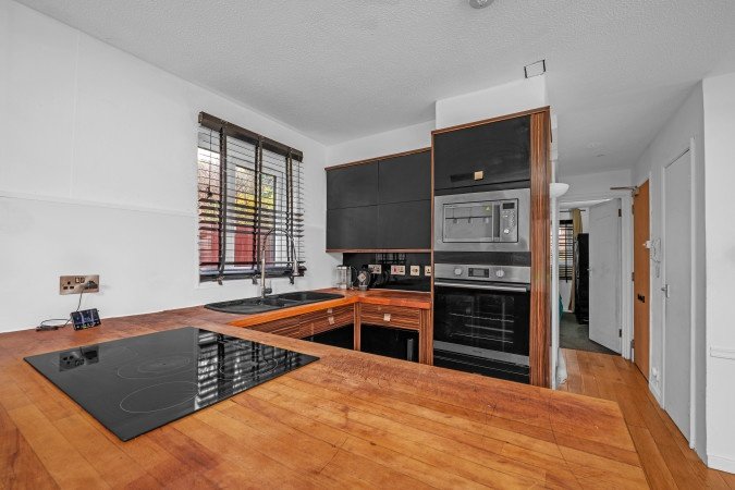 Short Term Rentals Croydon | Corporate Accommodation South London Book-Short-Term-Rentals-Croydon-in-a-modern-apartment.-Ideal-for-short-let-apartments,-contractor-stays,-near-East-Croydon-Station.-Book-Now