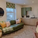 Stay at Short Term Rentals Plymouth in the city centre. Furnished holiday apartment rentals for corporate relocation, contractors and leisure