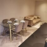 Book Holiday Apartments Sydenham with free parking, garden, WiFi, and direct rail links to London Bridge, Canary Wharf and Central London.