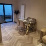 Book Holiday Apartments Sydenham with free parking, garden, WiFi, and direct rail links to London Bridge, Canary Wharf and Central London.