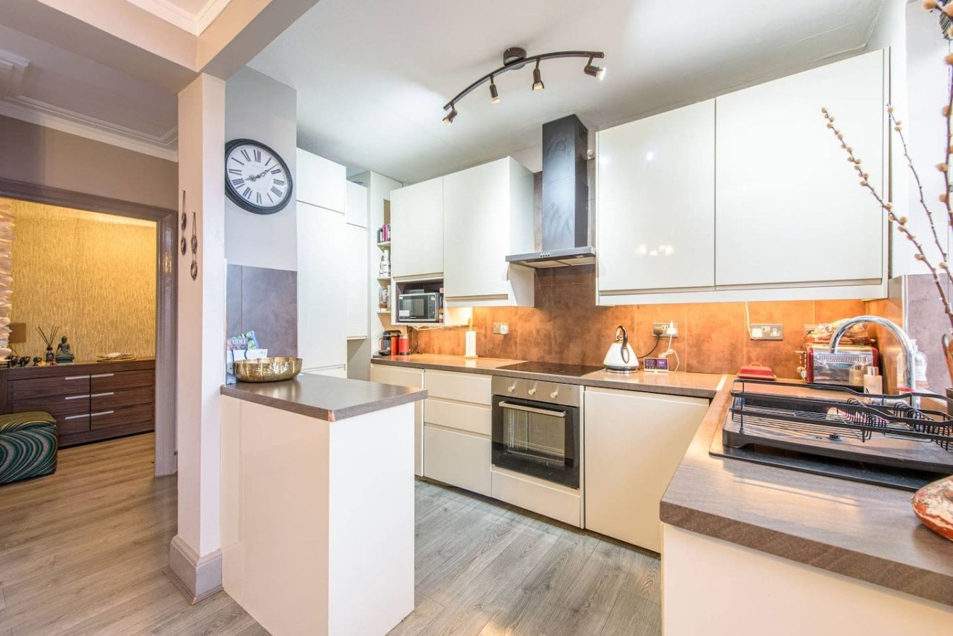 Apartments near Finchley Road | North London Accommodation Book-Apartments-near-Finchley-Road-for-weekly-or-monthly-rentals.-Our-holiday-rentals-in-North-London-are-near-Wembley-Stadium-&-Central-London.