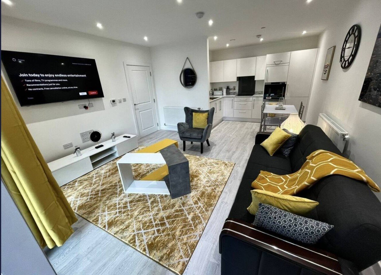 Bexleyheath Serviced Apartments | Corporate & Holiday Stays Book-Bexleyheath-Serviced-Apartments-with-free-parking,-gym-access,-balcony,-WiFi,-and-direct-rail-links-to-Canary-Wharf,-&-Central-London.