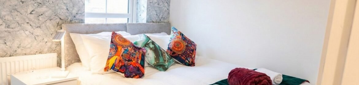Book Short Lets Stoke-On-Trent. Ideal for short let apartments, contractor accommodation, and extended stays near Stoke Station.Book Now