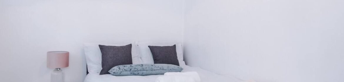 Book Warrington Accommodation for contractors and groups. Ideal for short let apartments and extended stays near Warrington transport links.
