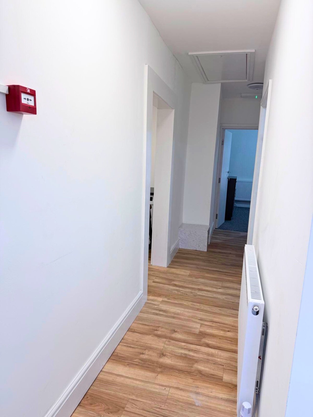 Warrington Accommodation | Short Lets for Contractors Urban Stay Book-Warrington-Accommodation-for-contractors-and-groups.-Ideal-for-short-let-apartments-and-extended-stays-near-Warrington-transport-links.