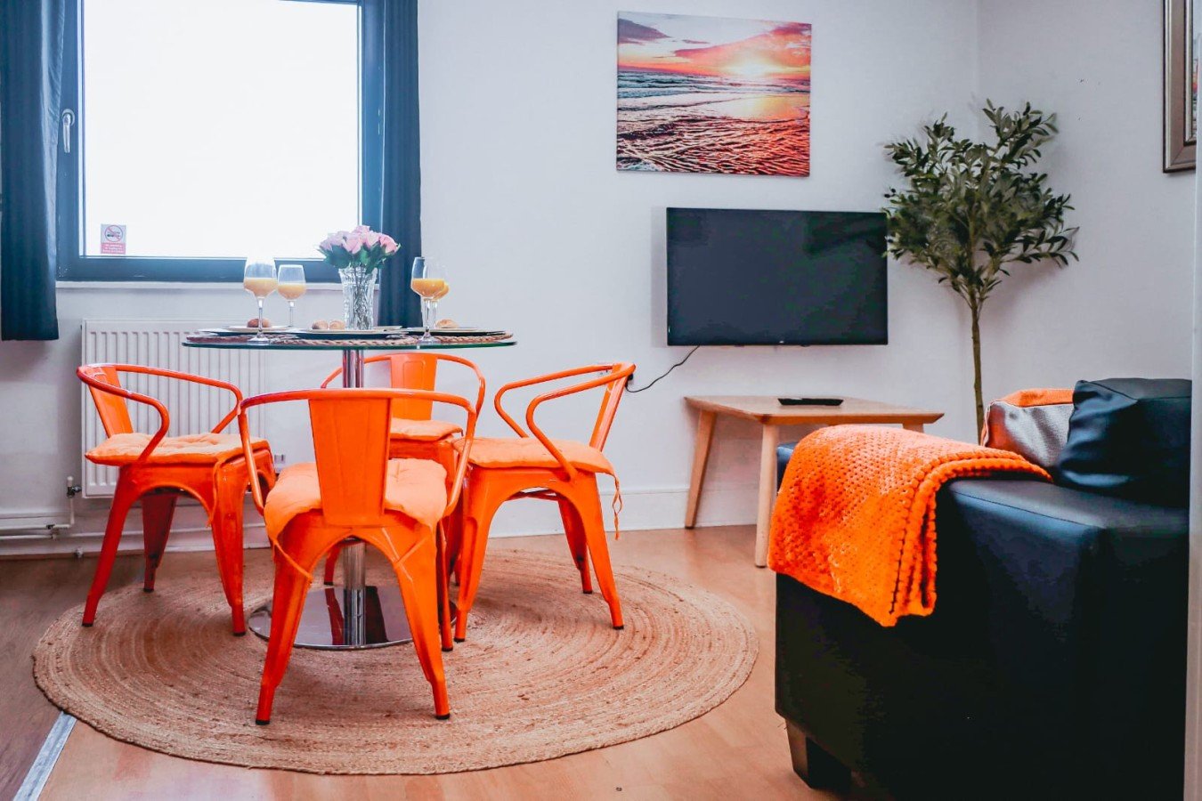 Corporate Accommodation near Heathrow | Hayes Apartment Book-Corporate-Accommodation-near-Heathrow-with-WiFi,-roof-terrace,-workspace,-and-direct-links-to-London,-Reading,-and-Heathrow-Airport.